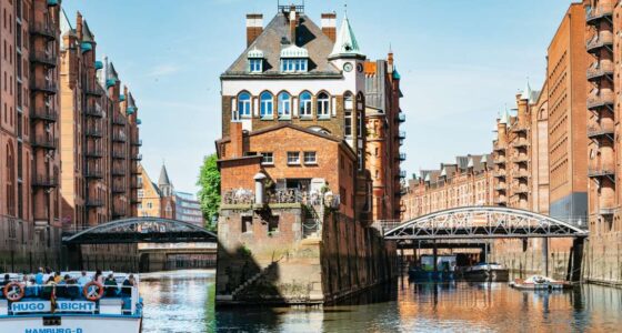 1.5-Hour Harbor and Speicherstadt Day Cruise