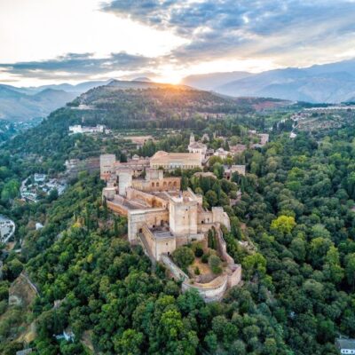 Alhambra & Nasrid Palaces Tour with Tickets