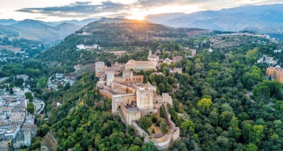 Alhambra & Nasrid Palaces Tour with Tickets